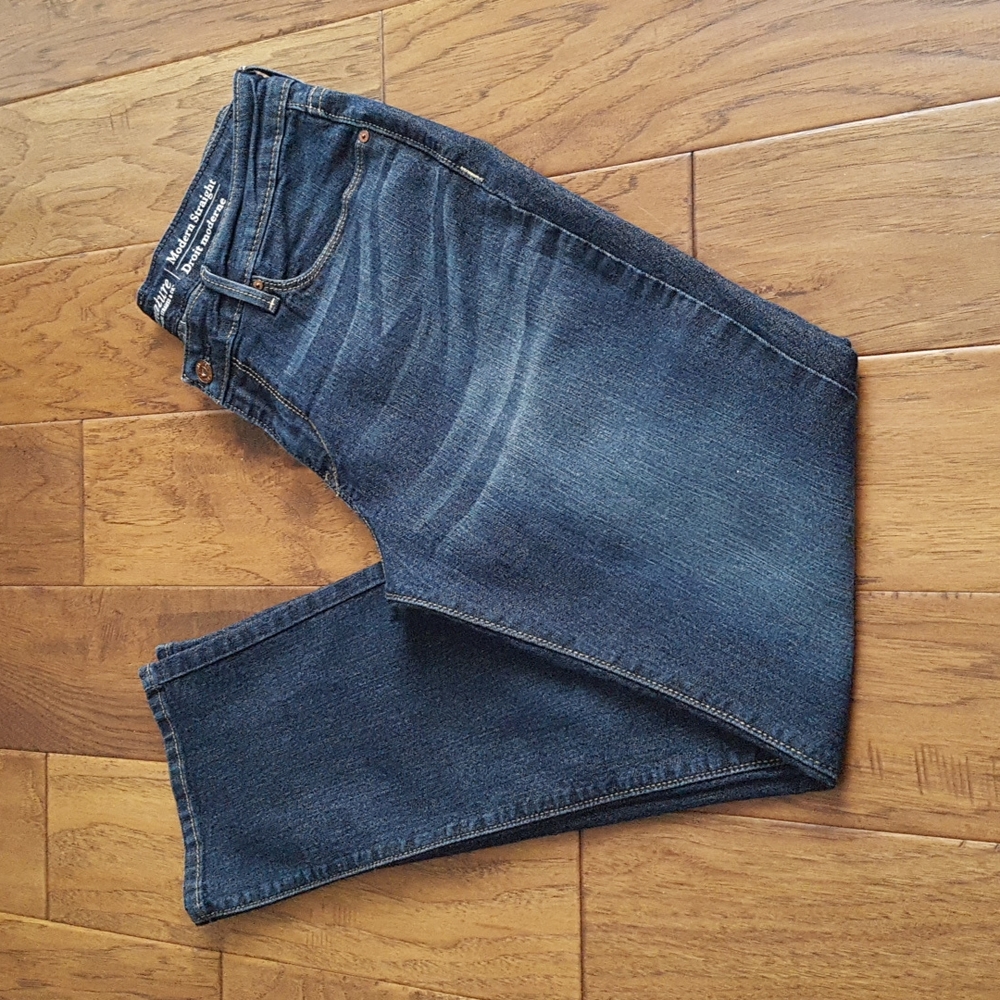 Signature by Levi Strauss Modern Straight Jean Size 10